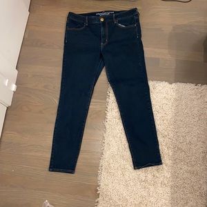 AE super stretch Jegging size 14